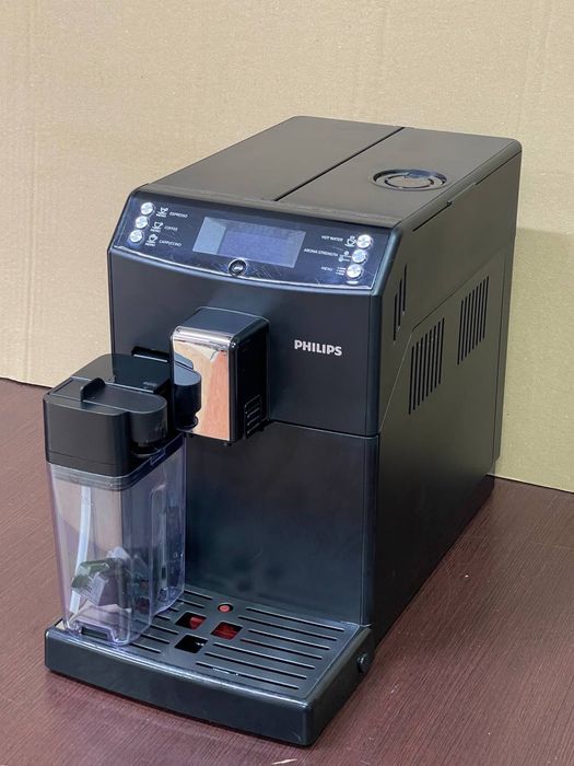 Кавомашина кавоварка Філіпс Philips EP3550 чорна