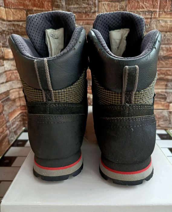 Зимові черевики Decatnilon WATERPROOF (42р.26.5 см)