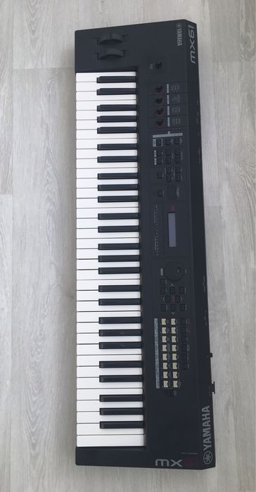Продам Yamaha MX 61 синтезатор