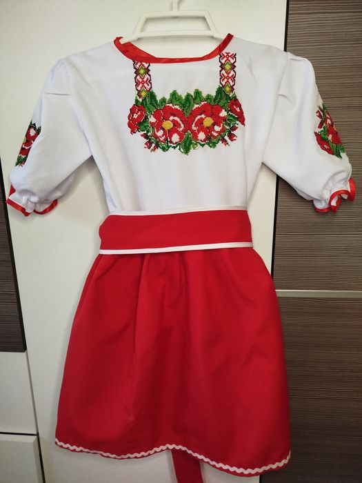 Вишите плаття, вишиванка для дівчинки