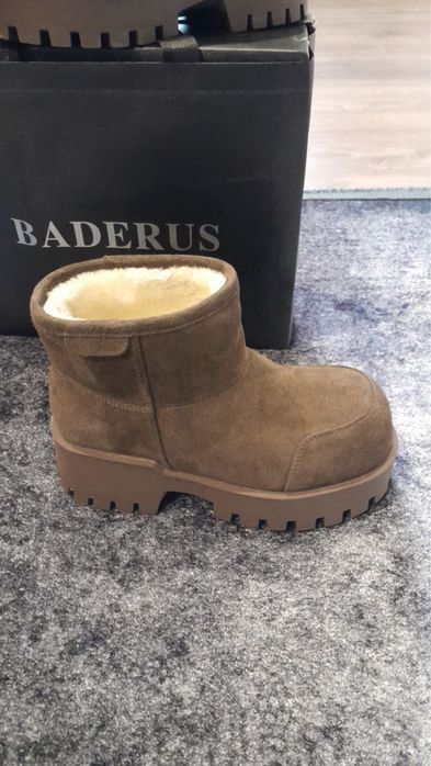 Жіночі черевики, замш, 37 й розмір.
