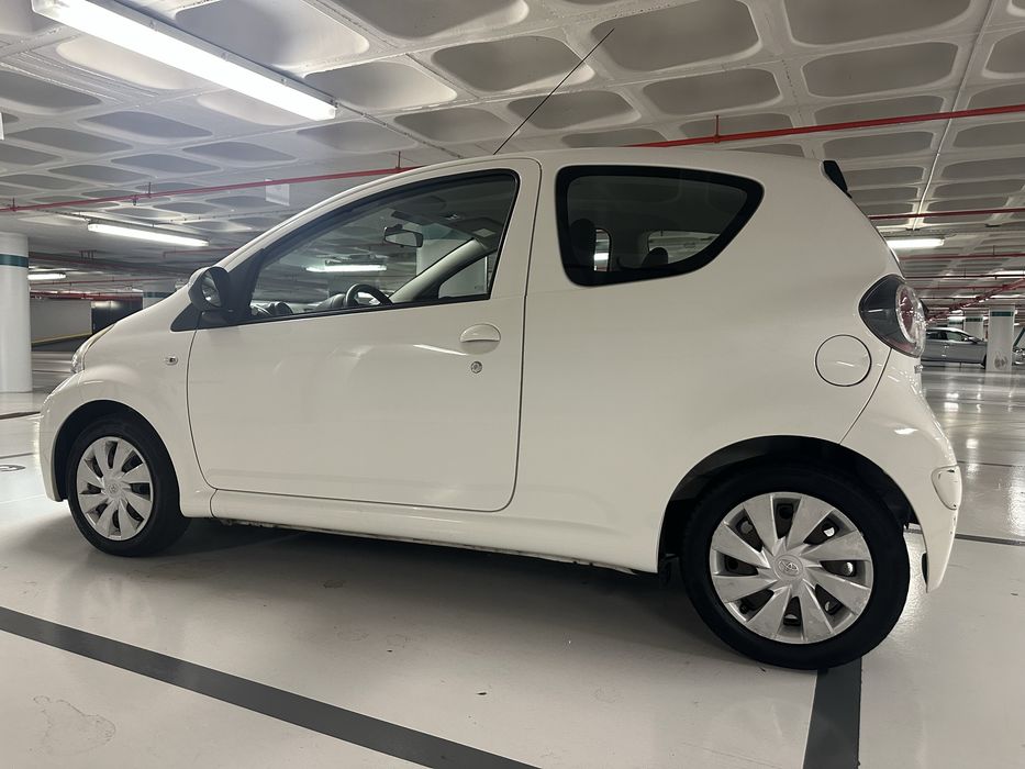 Toyota Aygo 1.0 AC | Revisões na Toyota c/ fatura