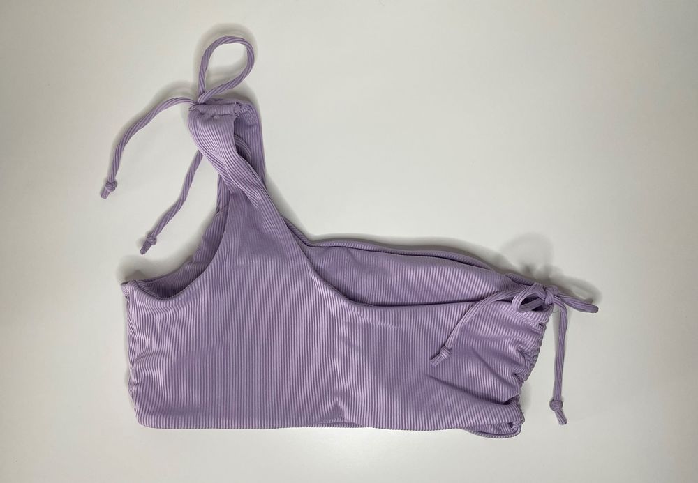 Top biquini de cor lilás