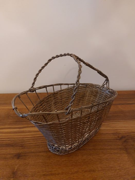 Silver-plated bottle stand424180279757383680
