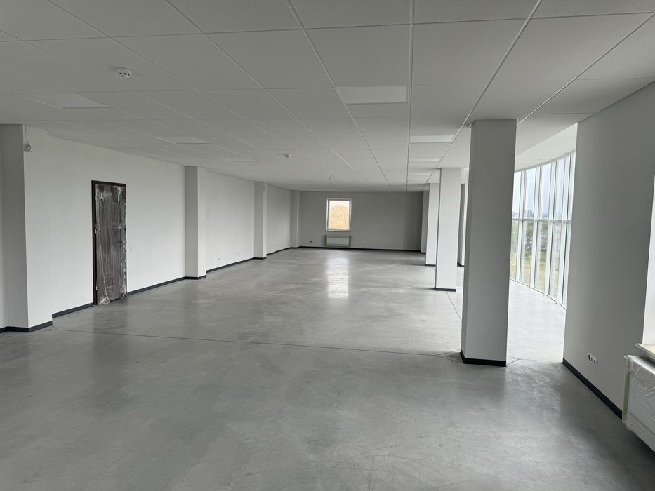 Здається в оренду комерційне приміщення 2,4 поверх з 4