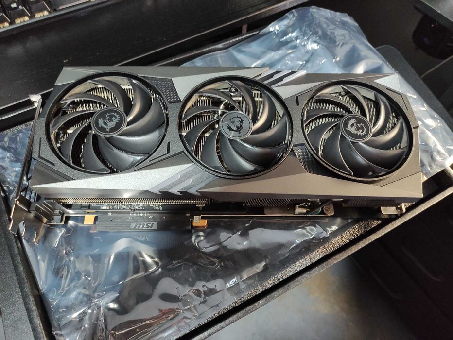 Placa Gráfica MSI GeForce® RTX 4080 GAMING X TRIO 16GB