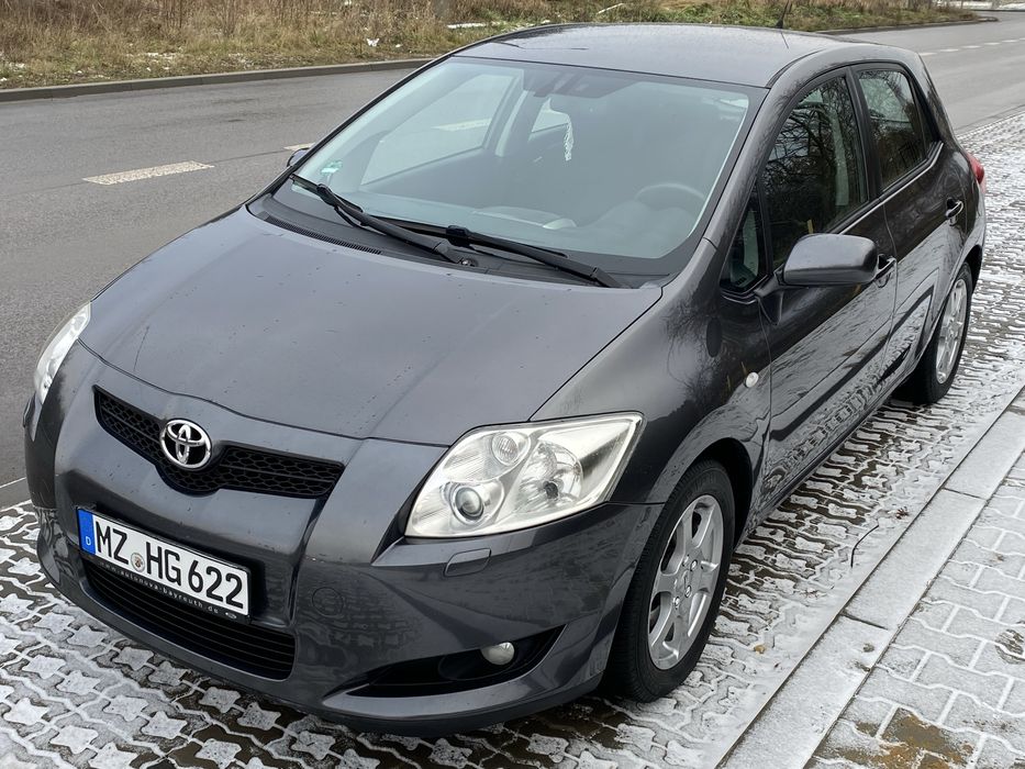 Toyota Auris 2007r 2.0 D4D diesel 124km 4.5/5l on z Niemiec opłacona