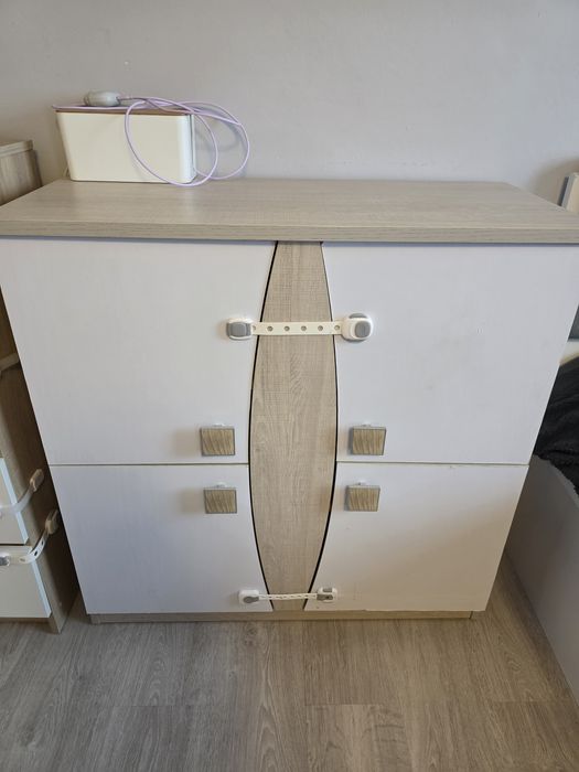 Pojemna komoda Tenus, szafka