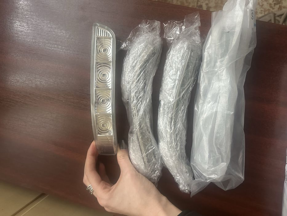 KIA Sorento, Hundai Santa Fe повторювач повороту на дзеркало