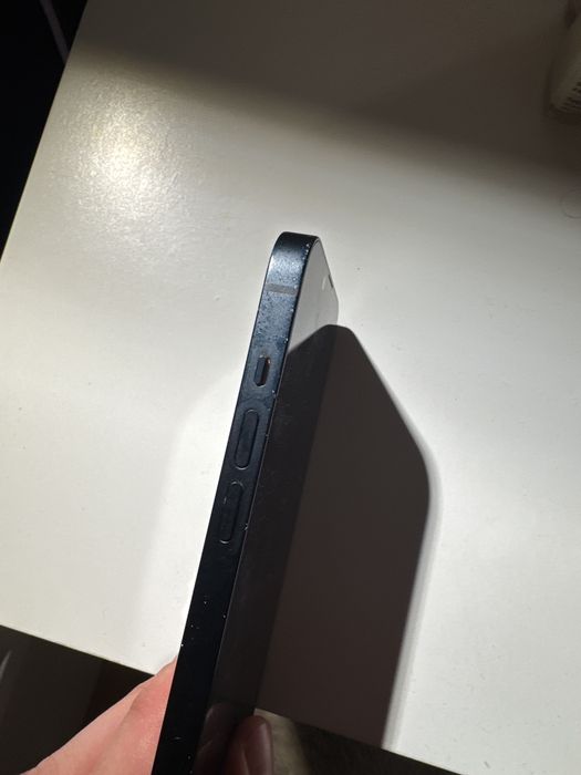 Sprzedam Iphone   14. 128.  GB w bardzo dobrym stanie