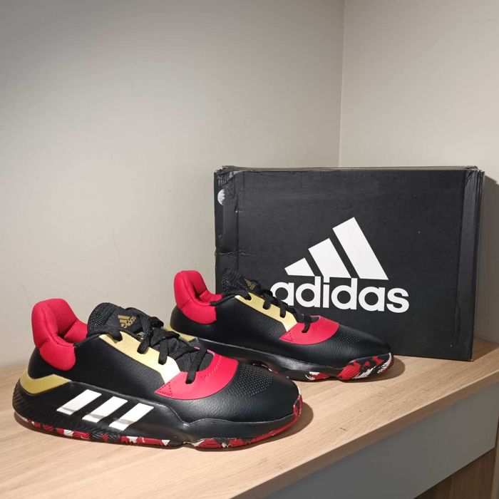 Adidas Pro Bounce 2019 Low r. 46 (29,5 cm) EG2818 CBlack/Ftwwht/Scarle