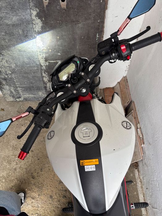 Benelli Bn 125 como nova