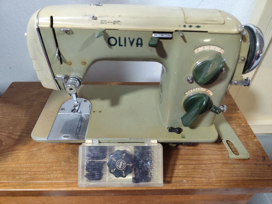 Máquina de costura Singer para peças