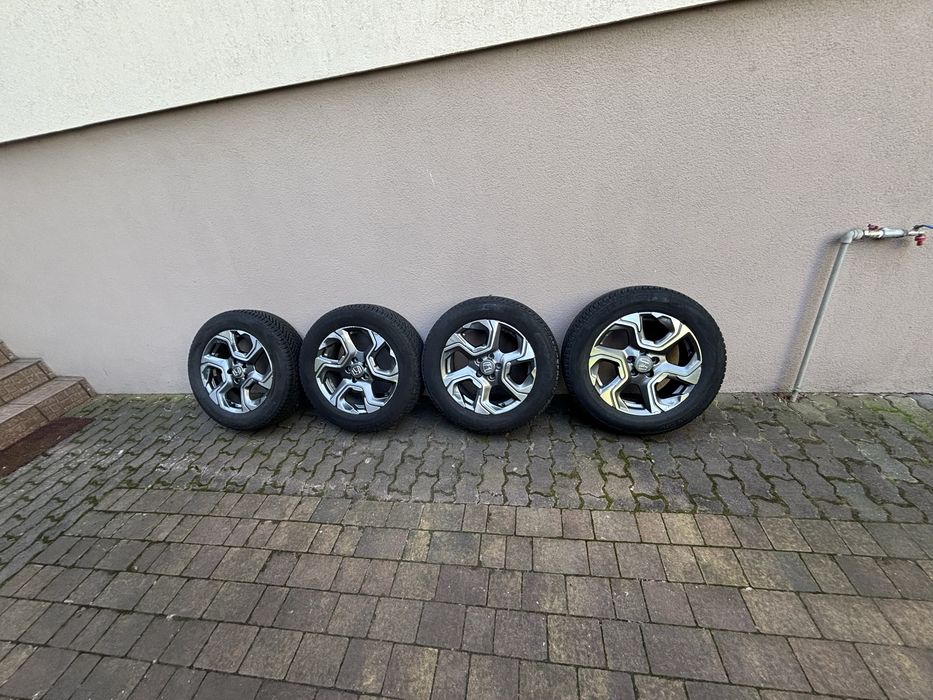 Opony wielosezonowe 235/60/18 107V
