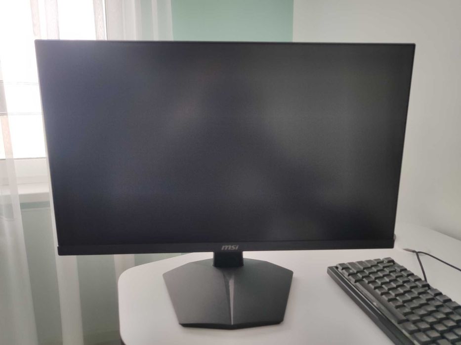 Монітор Msi G244f e2