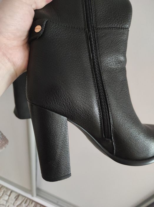 Чоботи Демосезонні зимові  на каблуку