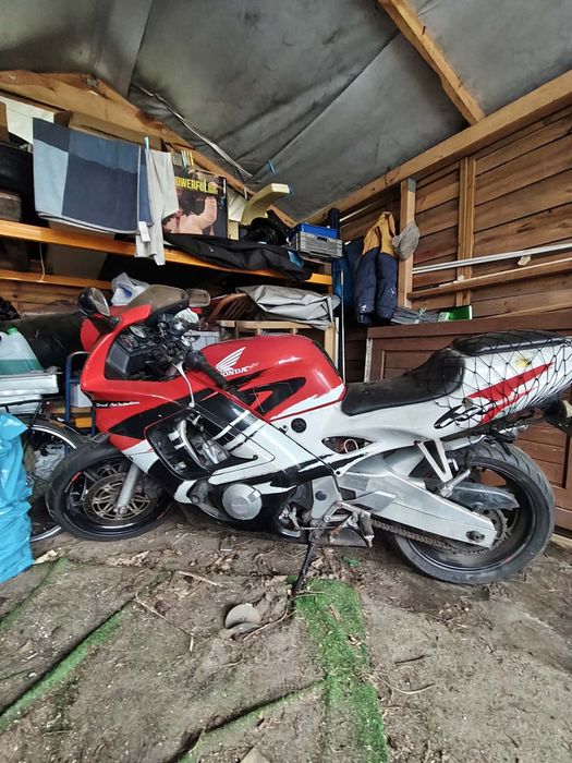 Honda CBR 600 F3 (PC31) 1997 – klasyk, który odpala i jeździ!