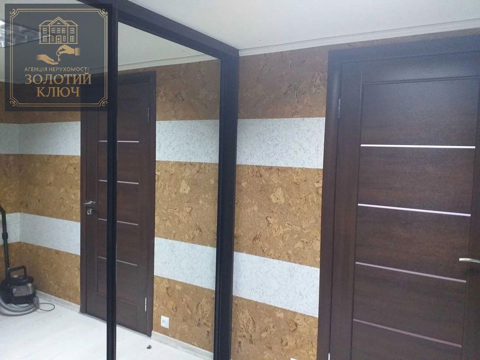 Продається будинок з 4 кімнатами в Іванівці