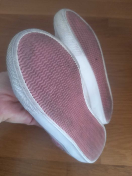 Várias Sapatilhas sandálias zara 23 e 24