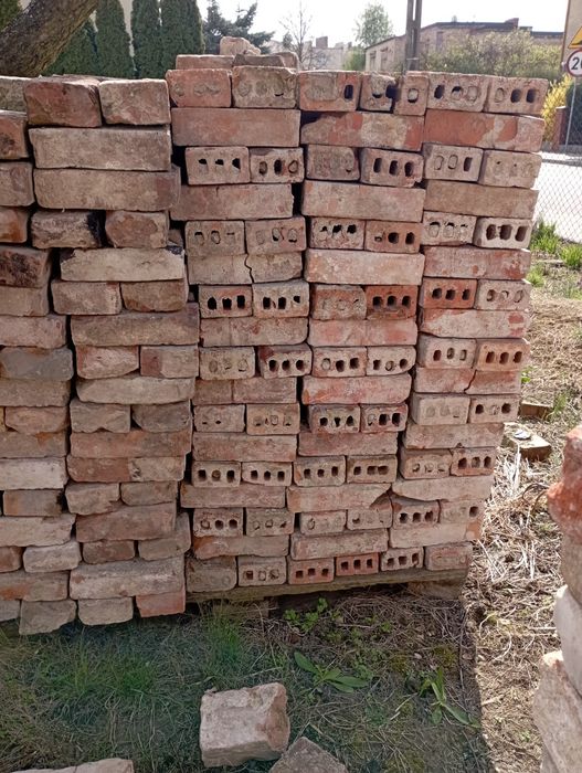 Cegła dziurawka z rozbiórki