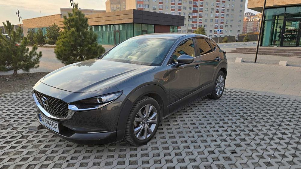 Офіційна Mazda CX-30 2020