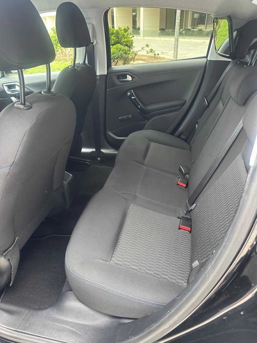 PEUGEOT 208 78000 km
