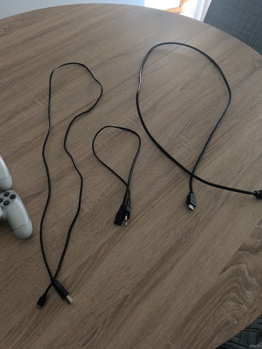 PlayStation 4 Slim/500gb + 3 jogos