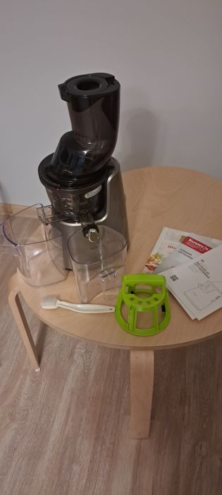 Wyciskarka wolnoobrotowa Kuvings D9900