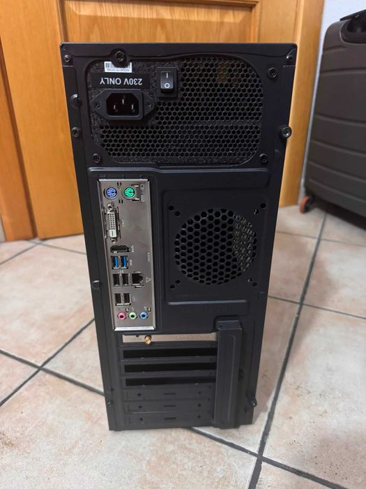 Desktop i5-6600, 16GB, 960GB Memória (SEM PLACA GRÁFICA)