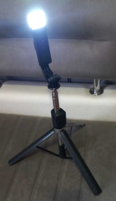 велика Bluetooth селфі палиця, селфі штатив + світло