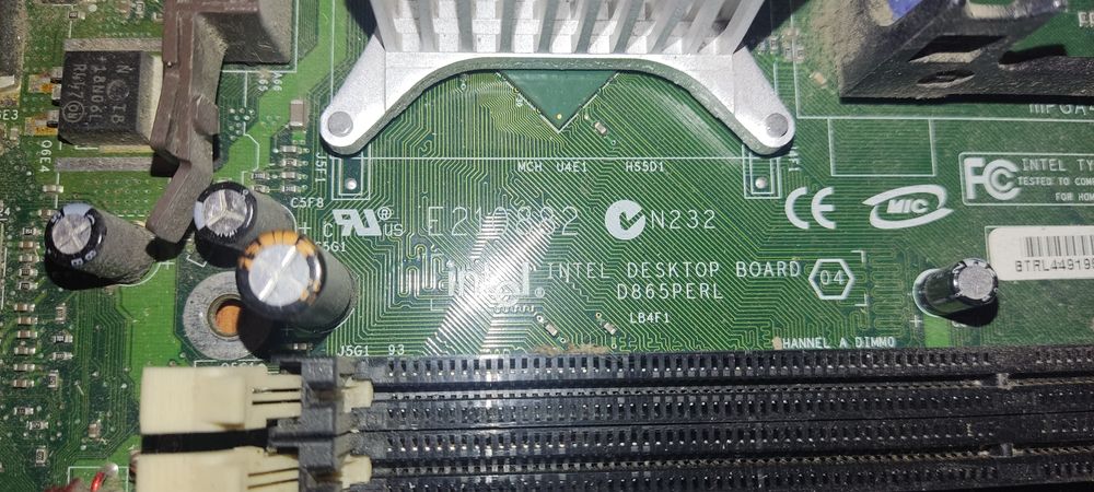 Материнская плата Intel D865 Perl.