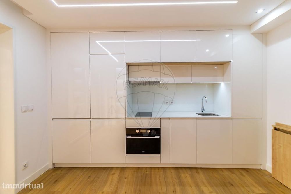 Apartamento T0 para venda — Cedofeita, Santo Ildefonso, Sé, Miragaia, São Nicolau E Vitória, Porto