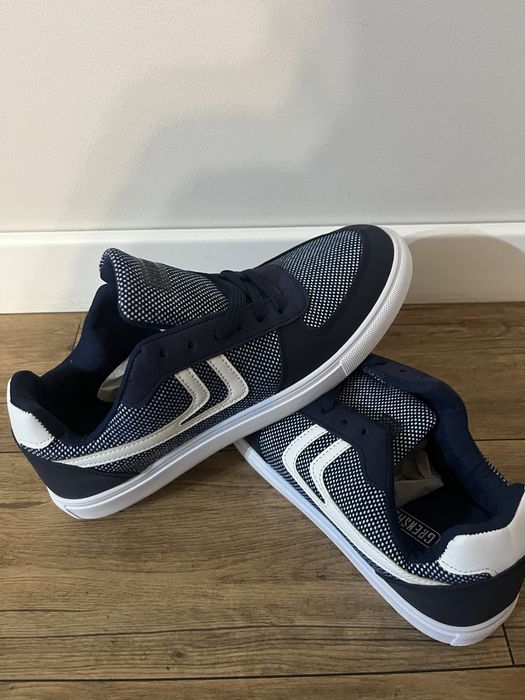 Buty typu sneakersy, trampki, sportowe. Nowe