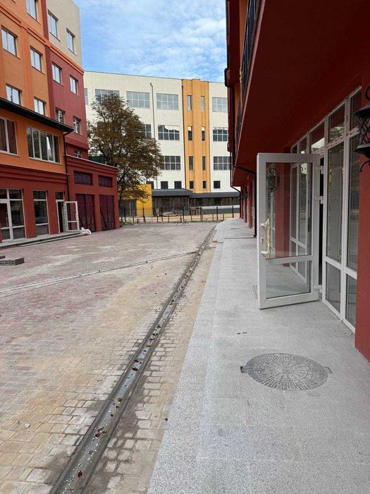 Продаж фасадного приміщення 110,9 м² 1 поверх  без % ПОДІЛ/КОНТРАКТОВА