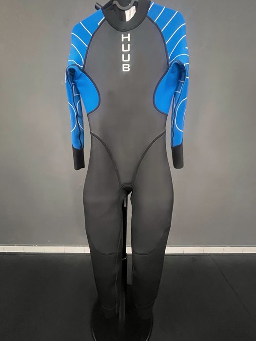 Lote HUUB: fatos de natação e trisuits de triatlo