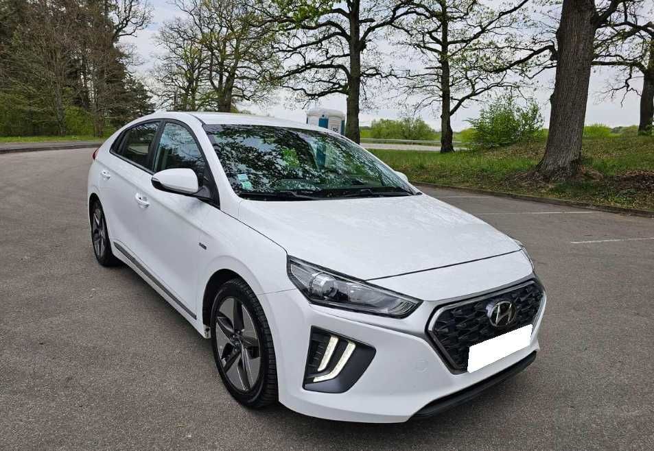 Hyundai IONIQ 2020 року