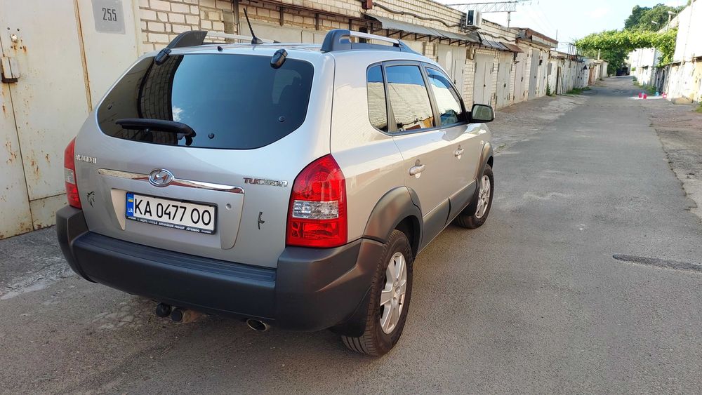 Продаю автомобиль Hyundai Tucson 2007