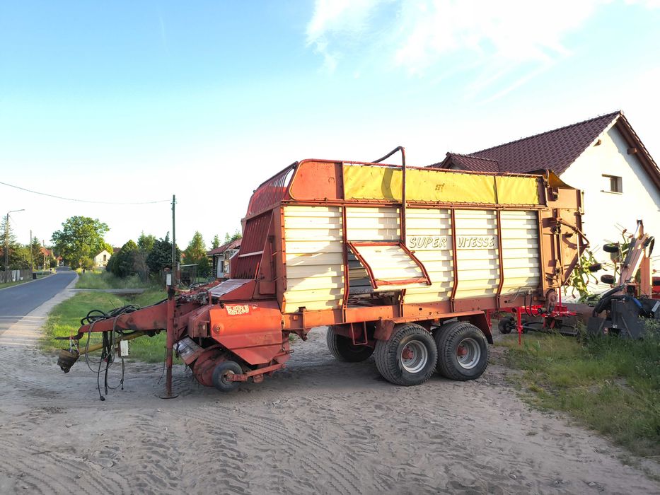 Przyczepa samozbierająca Strautmann Super Vitesse 2DO Pottinger Krone rotor