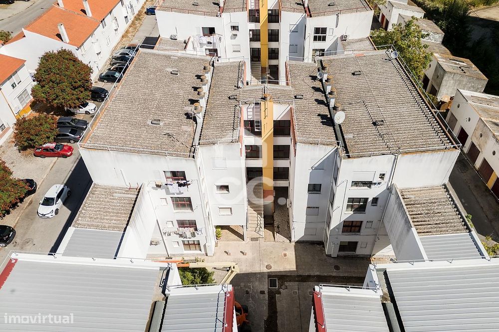 Apartamento T3 totalmente remodelado na Horta das Figueiras, Évora