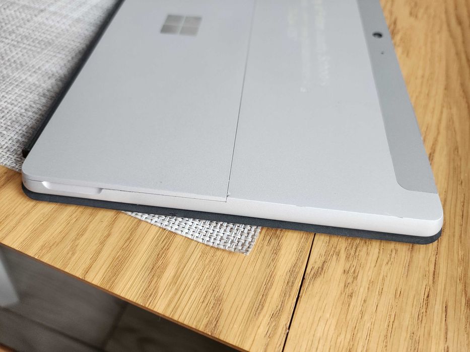 Планшет Microsoft Surface Go 8/128GB 10.1" Pentium Gold 4415Y