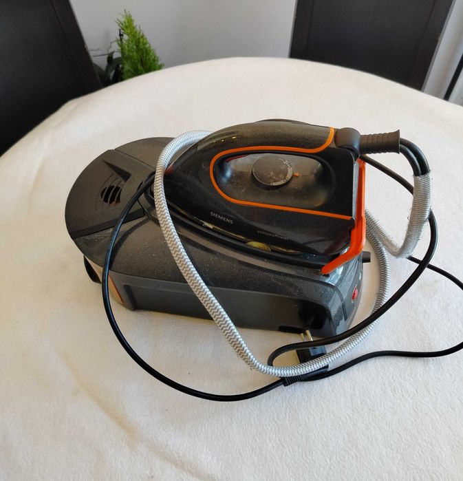 Ferro de engomar da Siemens TS22XTRM avariado