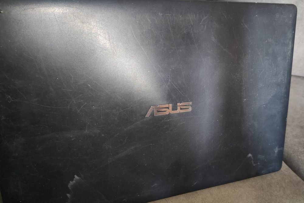 Ноутбук Asus F553S
