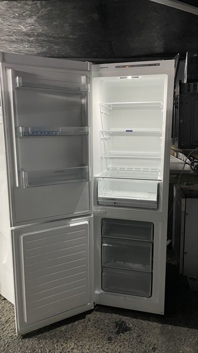 Холодильник Siemens