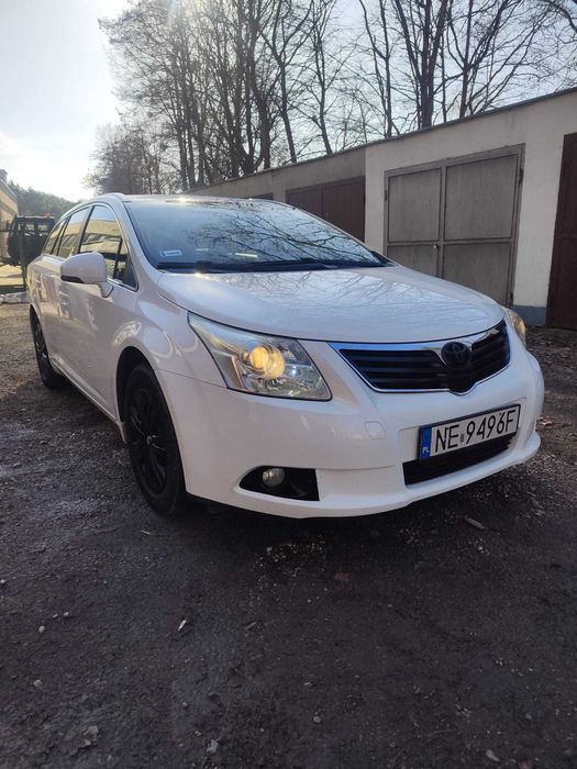 Toyota Avensis 1.6 benzyna