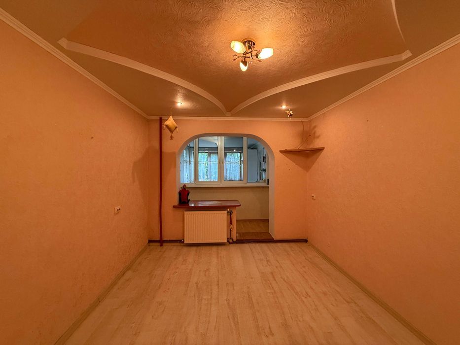 Унікальна 5+кімнатна квартира з гаражем, 2 кухнями та окремим входом