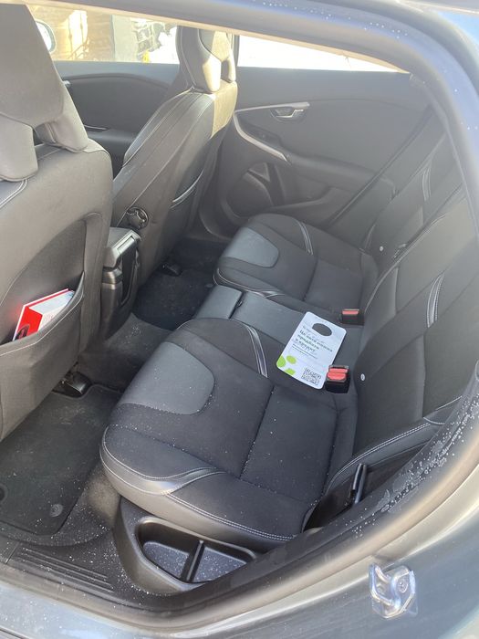 Volvo v40 хетчбек