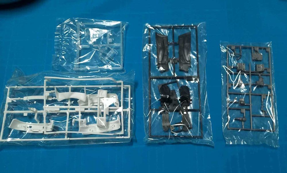 Kit plástico modelismo Mitsubishi Eclipse Revell 1/25