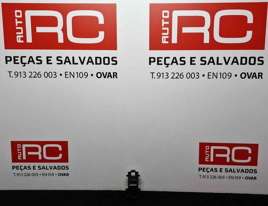 Comando / Botão / Interruptor Vidros Frente Direito 1928298 - TOYOTA YARIS