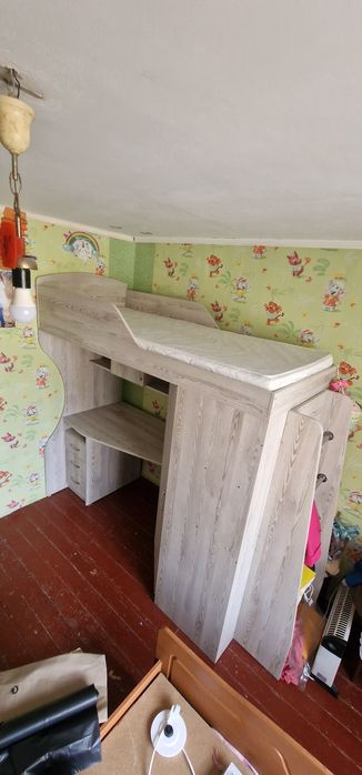 Дитяча стінка,стан задовільний!