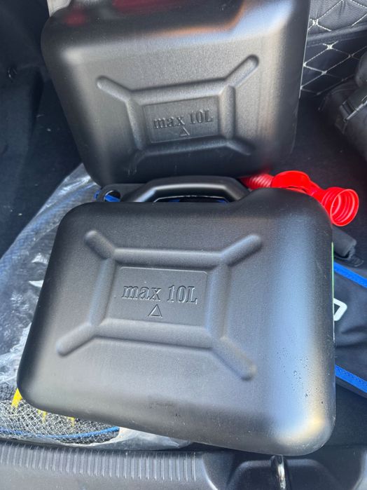 Каністри для палива